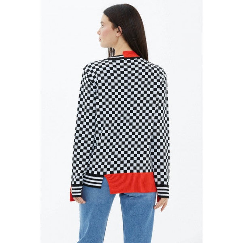 Checkerboard Patterned Crew Neck Knitwear Sweater - Black