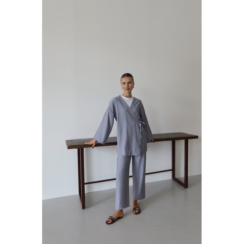 25041 Crinkle Textured Kimono Suit Gray