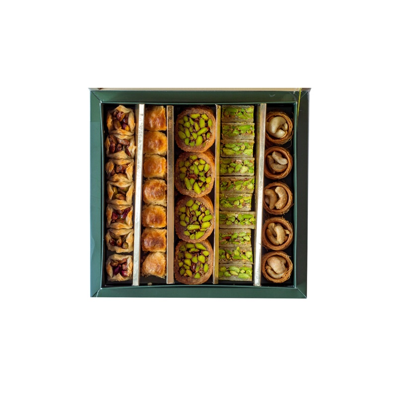 Luxury Pistachio And Cashew Dessert Box  Premium Assorted Baklava & Kunefe Selection With Natural Butter And Nuts