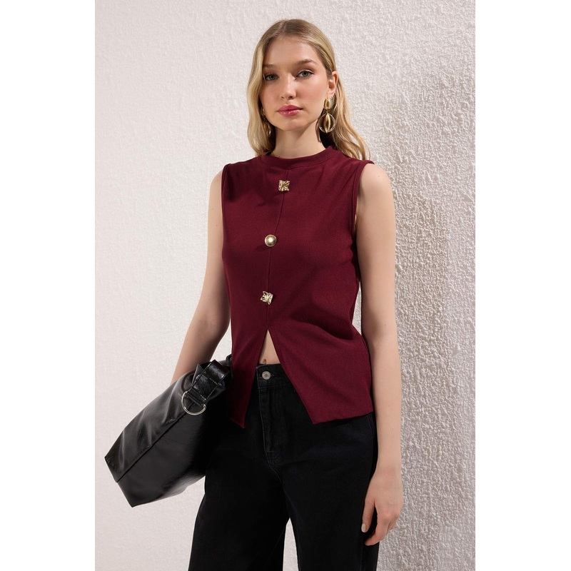 Women's Burgundy Straight Sleeveless Regular Blouse