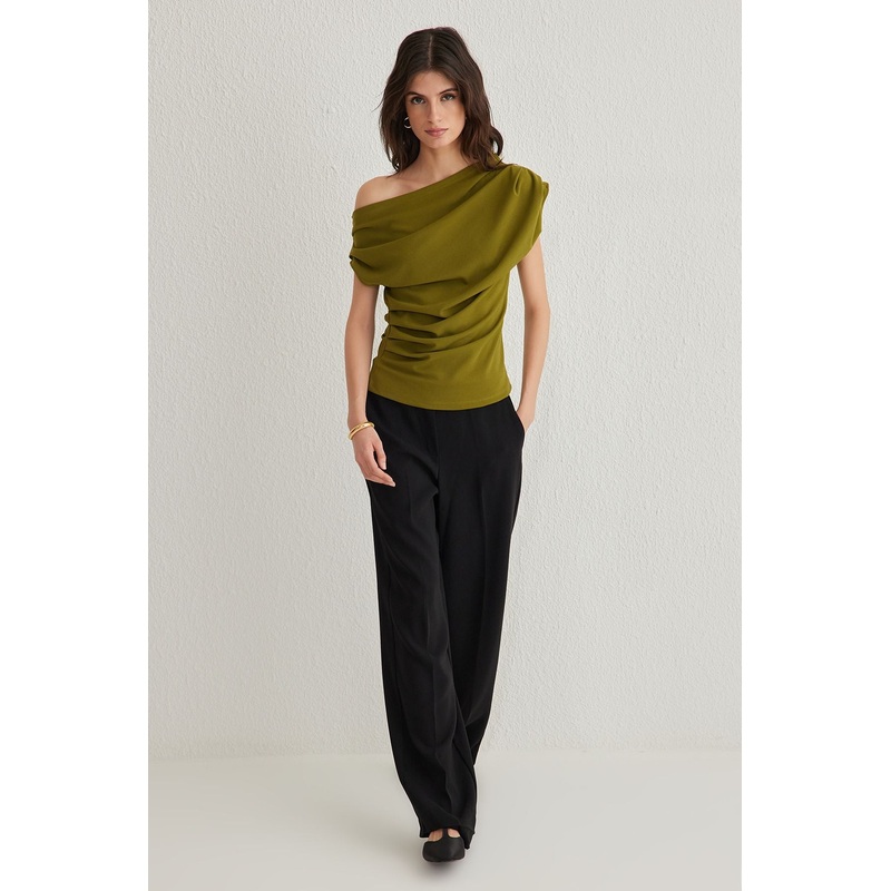 Women's Green Plain Short Regular Blouse