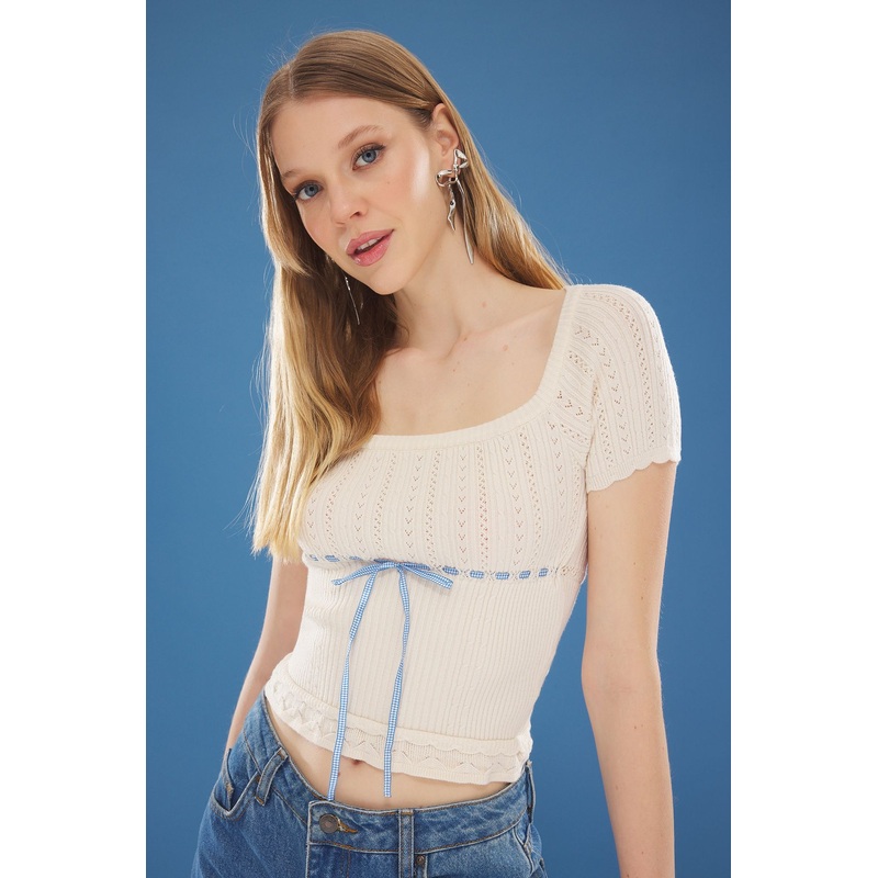 Women's Plain Short Slim Blouse