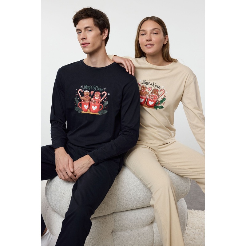 Women's New Year Long Lounge/home Regular Pajama Set