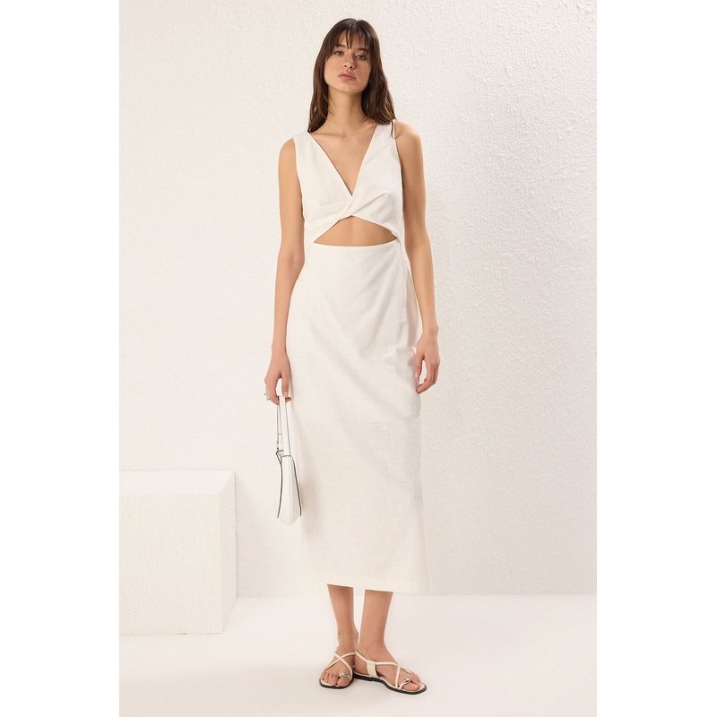 Women's Ecru Straight Midi Sleeveless Casual/daily Regular Dress