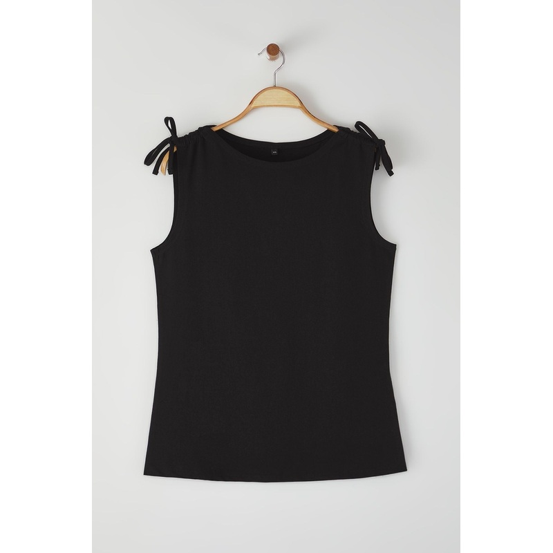 Curve Women's Plain Sleeveless Fitted Plus Size Blouse