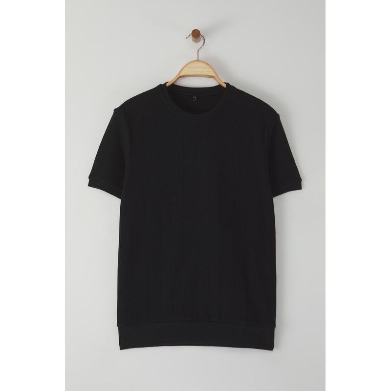 Man Men's Straight Short Regular T-Shirt