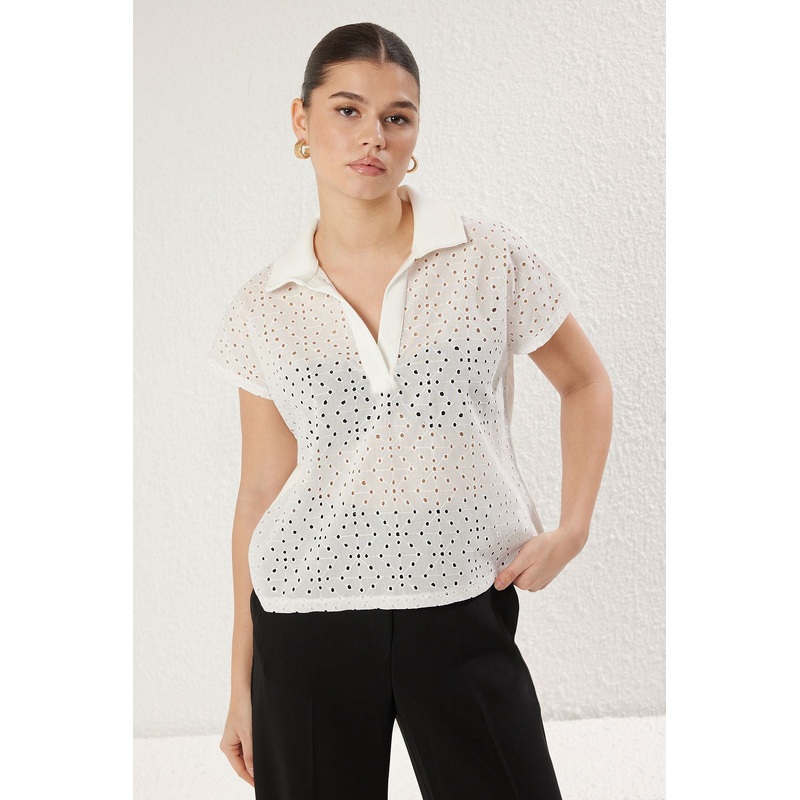 Women's Plain Sleeveless Relaxed Fit Blouse