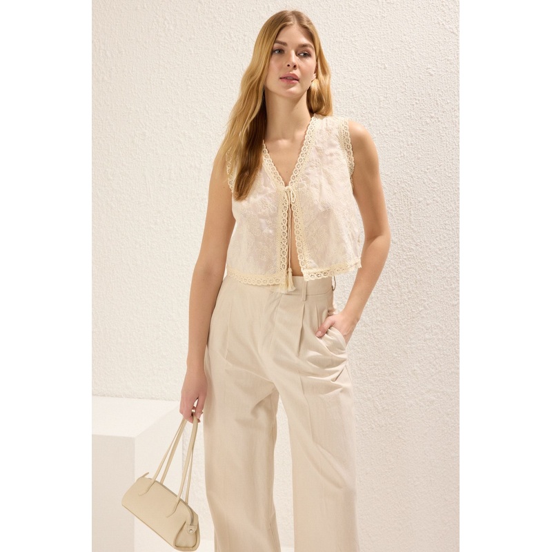 Women's Ecru Flowering Regular Waistcoat