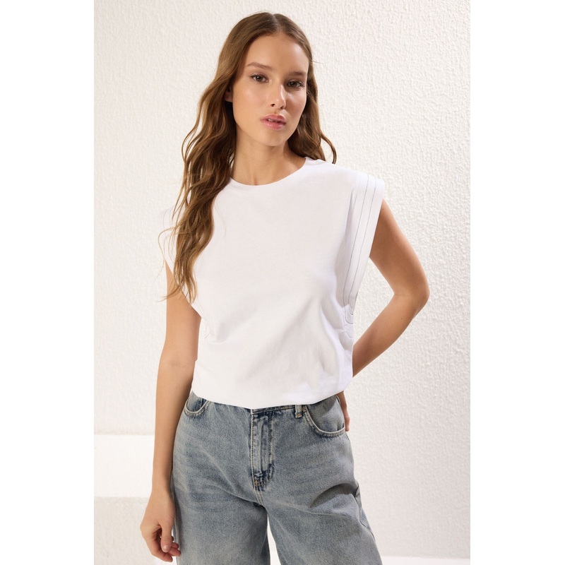 Women's Plain Sleeveless Relaxed Fit T-Shirt