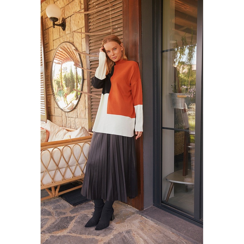 Modest Color Block Basic Knitwear Sweater TCTAW22AK0054