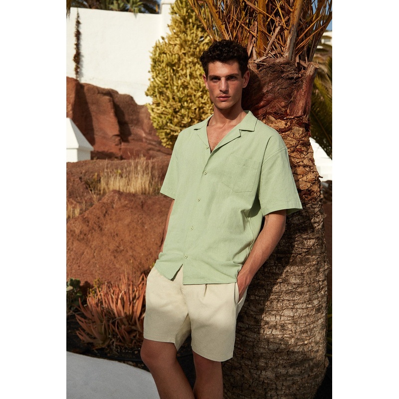 MAN Men's Gray Plain Regular fit Normal Waist Shorts