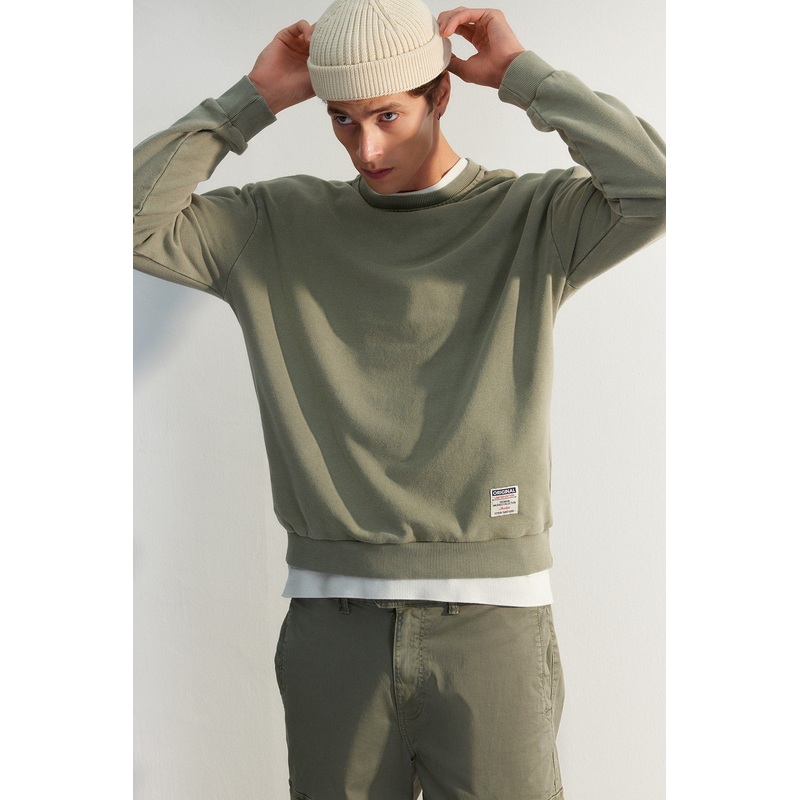 Man Men's Gray Slogan Long Sleeve Relaxed Fit Sweatshirt