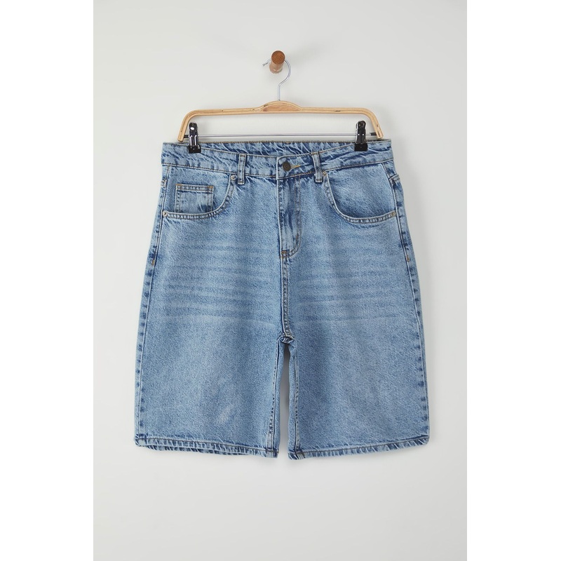 Man Shorts & Bermudas