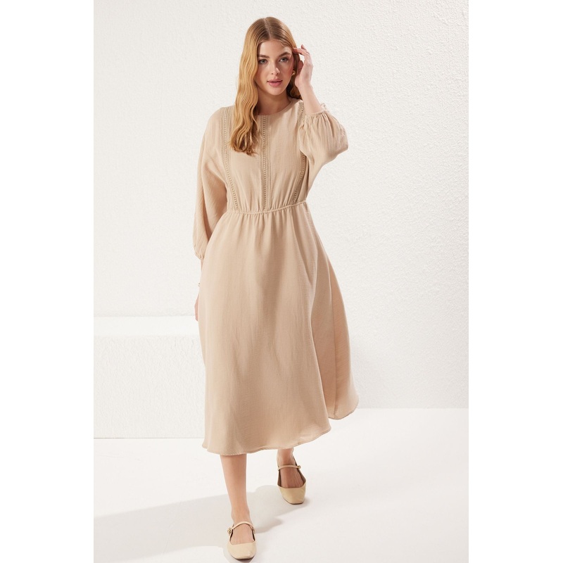 Women's Beige Plain Midi Three-Quarter Sleeve Casual Regular Dress