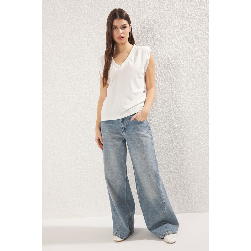 Women's Plain Sleeveless Regular T-Shirt