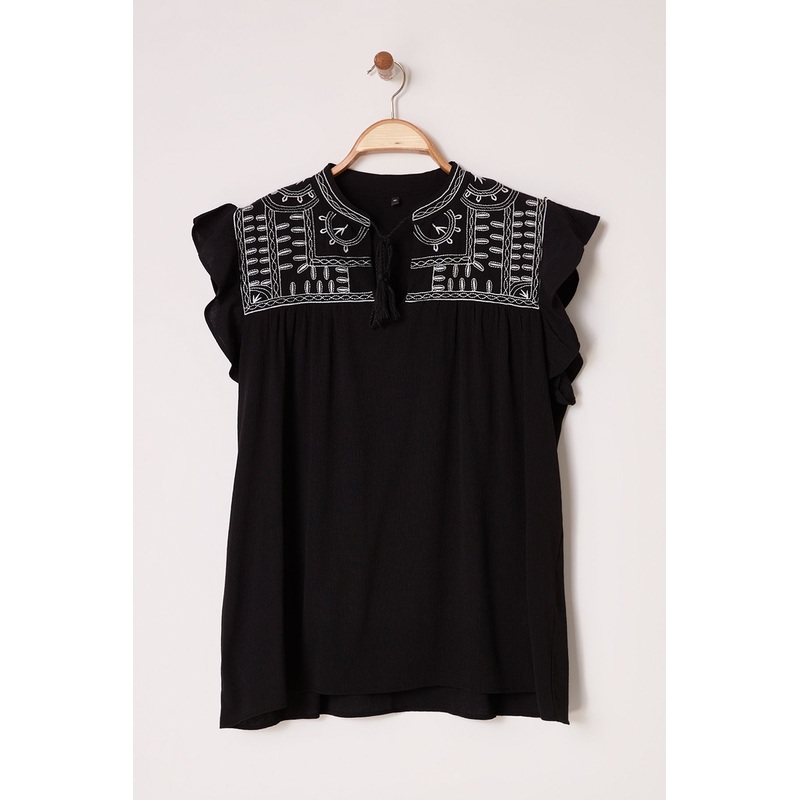 Curve Women's Straight Sleeveless Regular Plus Size Blouse