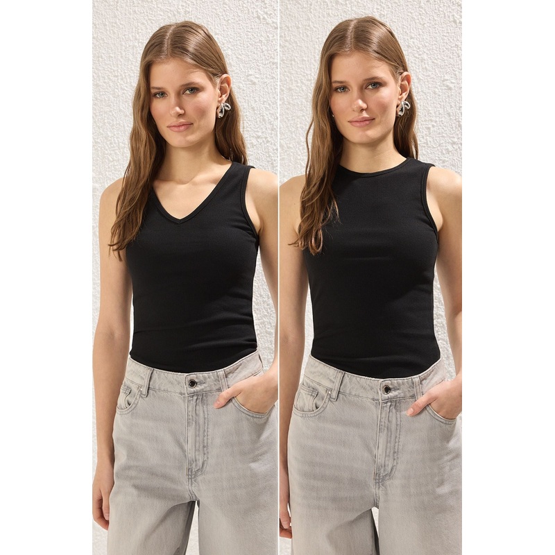 Women's Black Straight Athlete