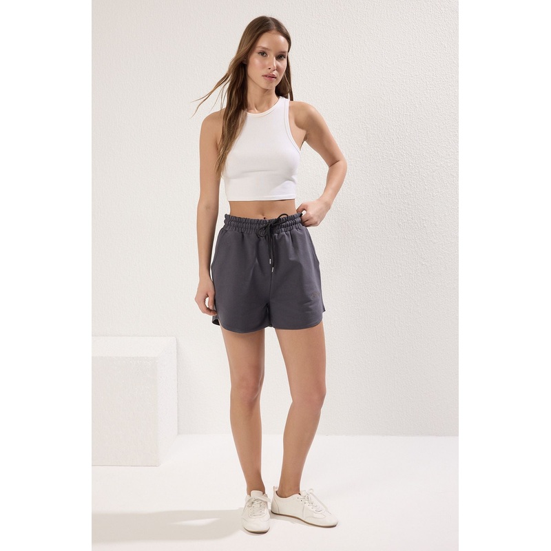 Women's Grey Embroidered / Embroidered Relaxed Normal Waist Shorts & Bermudas