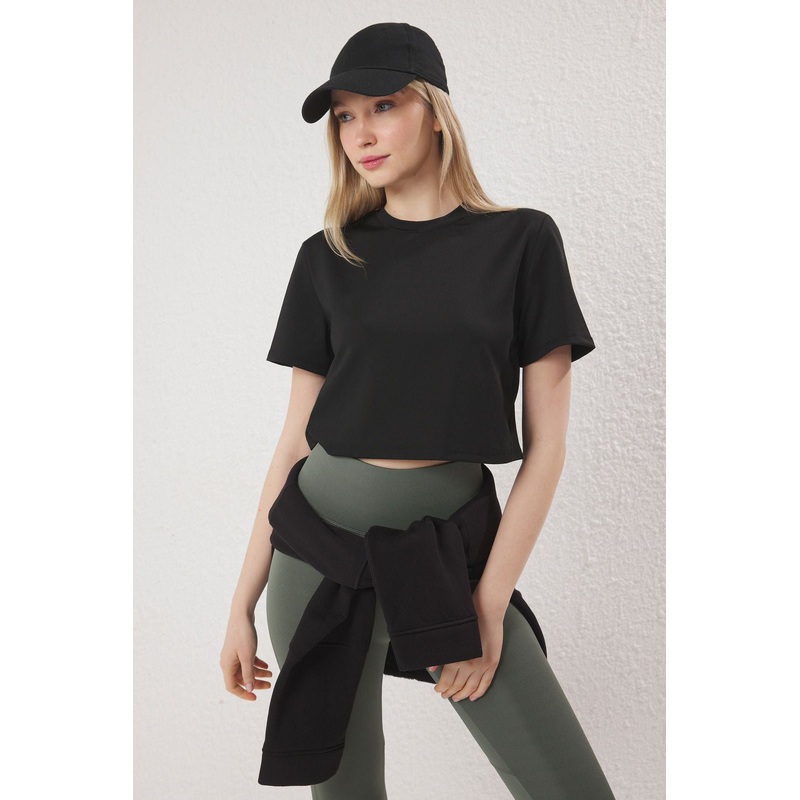 Women's Straight Short Crop T-Shirt