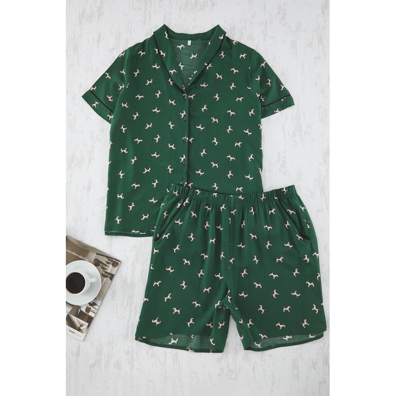 Curve Women's Green Animals Short Regular Plus Size Pajama Set