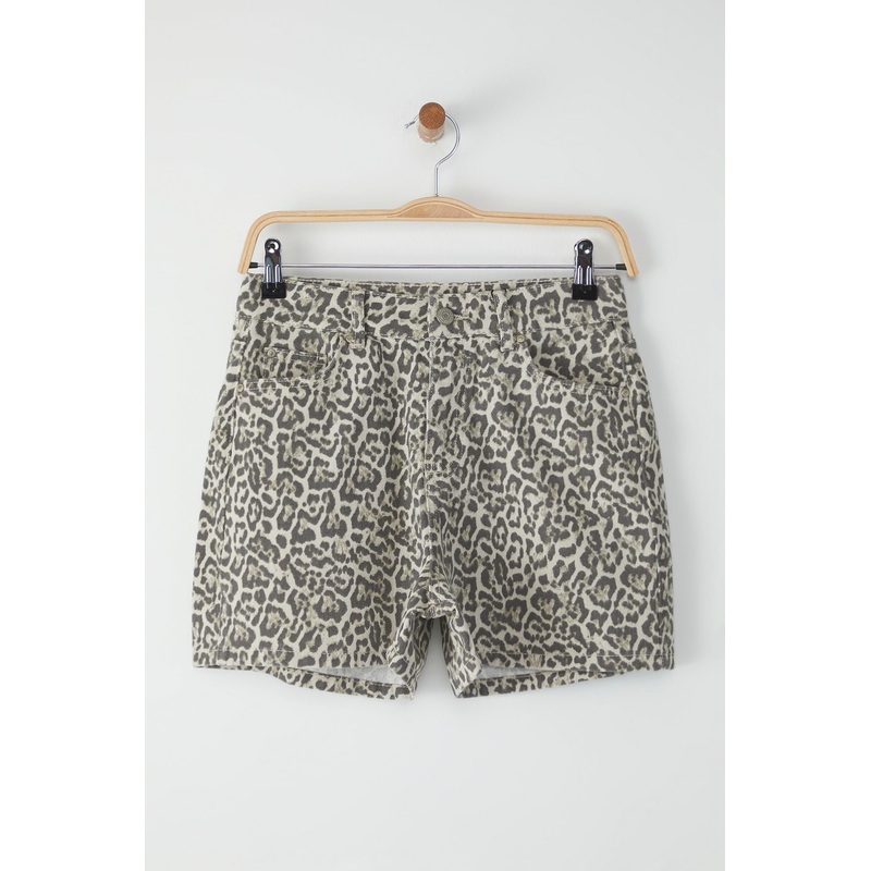 Women's Very Colorful Animals City Short High Waist Shorts & Bermudas