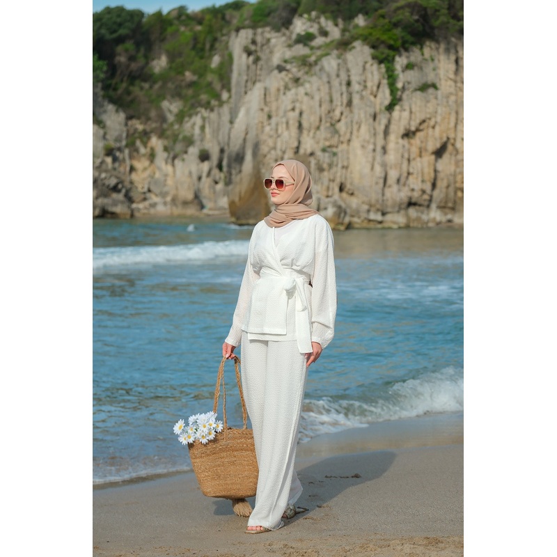 Crinkled Fabric Suit - White