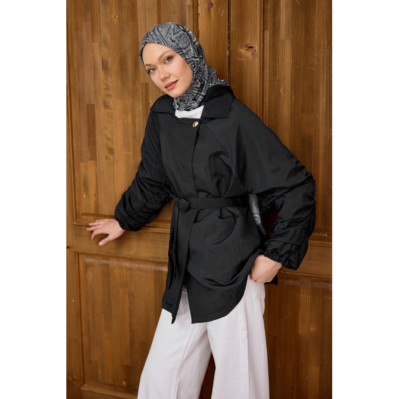 Black Jacket With Gathered Martha Sleeves And Back