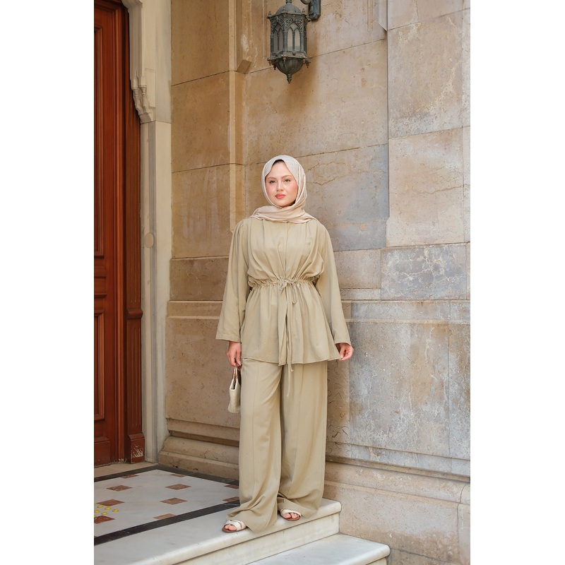 Mold Green Two-Piece Set With Stone Details