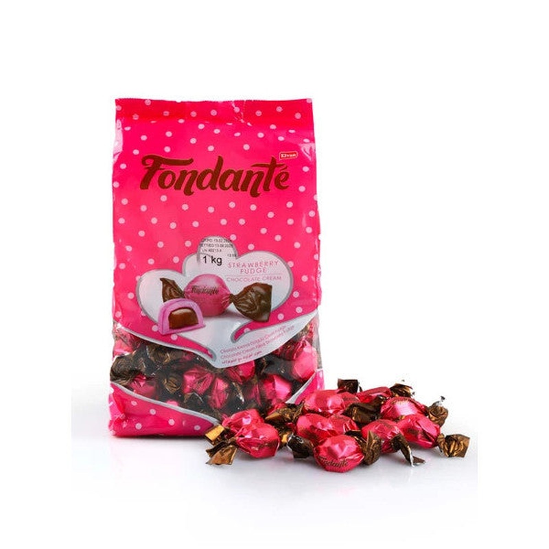 Fondant Strawberry Fudge Chocolate Cream 1000 Gr. (1 Bag)