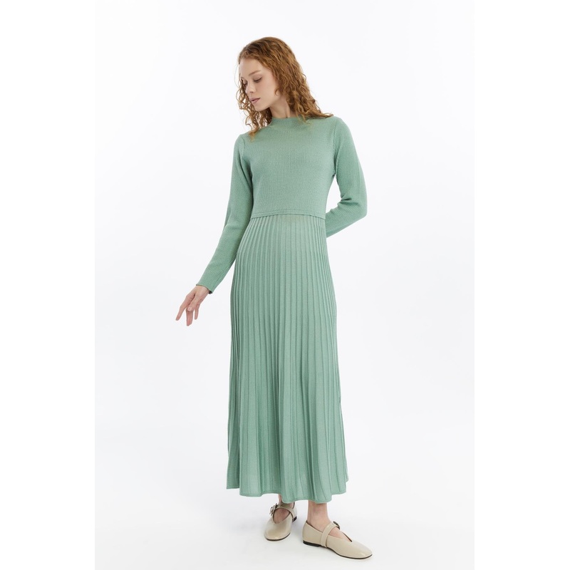 25004 Women's Pleated Skirt, Thin Seasonal Cold Yarn Knitwear Dress, Almond Green