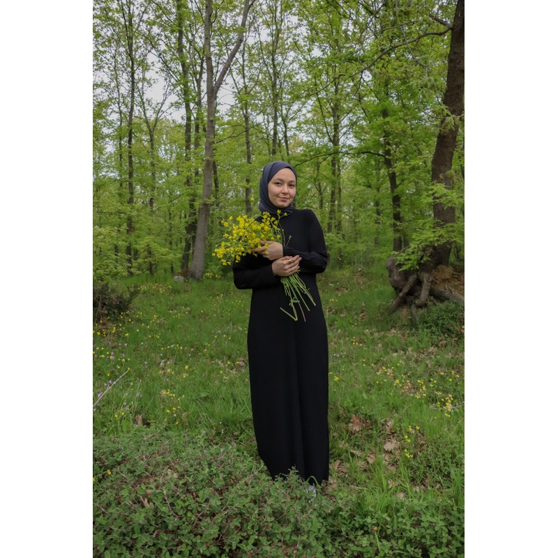 25013 Women's Pleated Sandy Maxi Length Rescue Dress Black