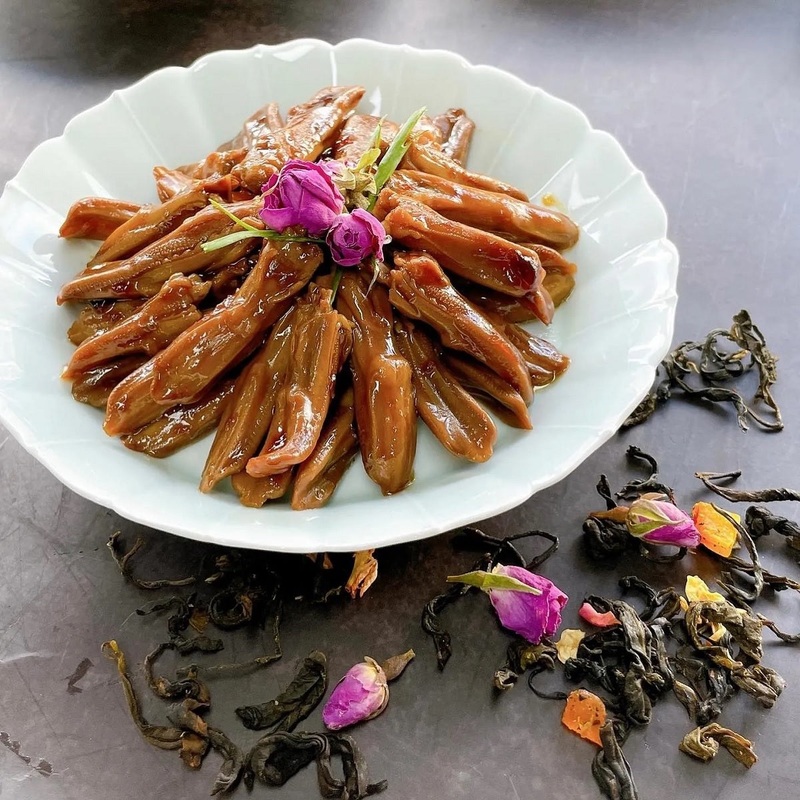 BLUEDROP Braised Duck Tongues with Soy Sauce  (180g)