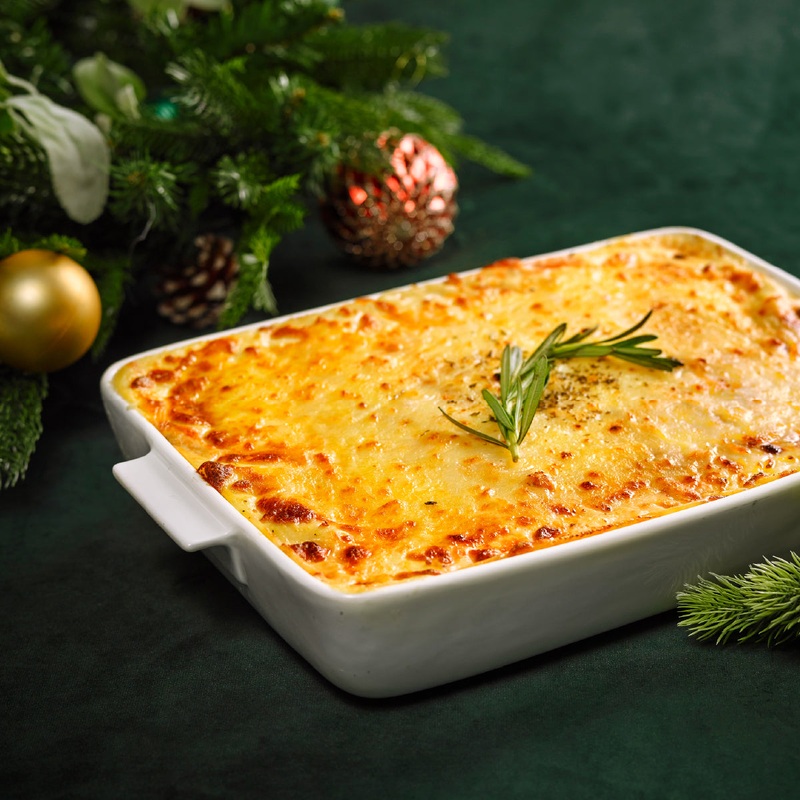 D02 Salmon Seafood Spinach Lasagna  (1pc)