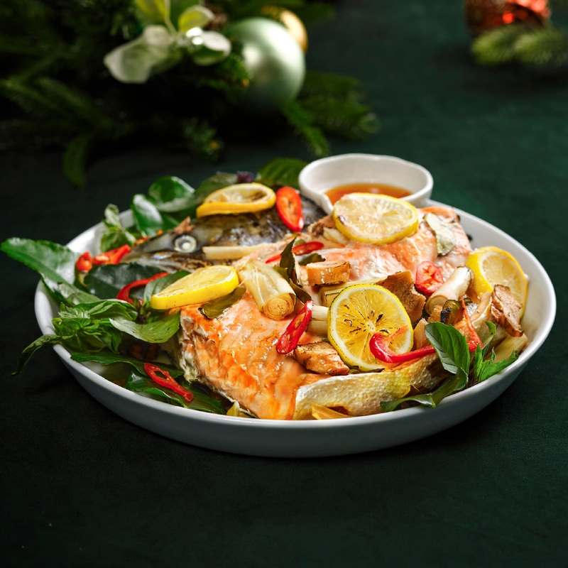 H09 Thai-Style Grilled Salmon Fillet  (1pc)